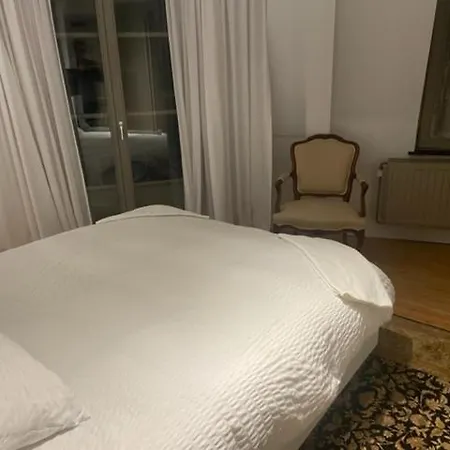 Duplex Dernier Etage Avec Terasse A Deux Pas De La Grand Place Brussels Exterior photo