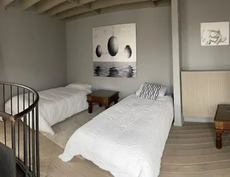 Duplex Dernier Etage Avec Terasse A Deux Pas De La Grand Place Brussels Exterior photo