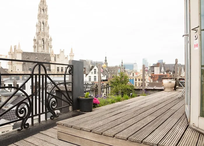 Duplex Dernier Etage Avec Terasse A Deux Pas De La Grand Place